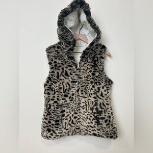 Kristen Blake Reversible Quilted Faux Fur Leopard Hooded Vest Medium baddie